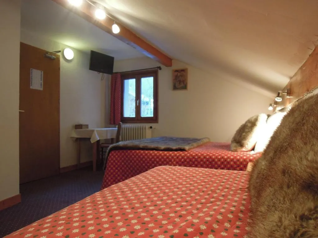 Le Roitelet Hotel Chatel 2*,  France