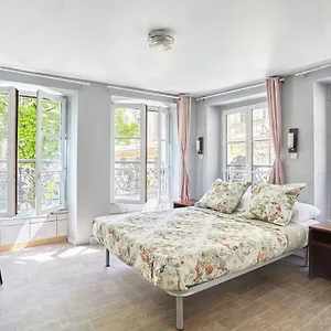 Le Petit Borda , Paris France